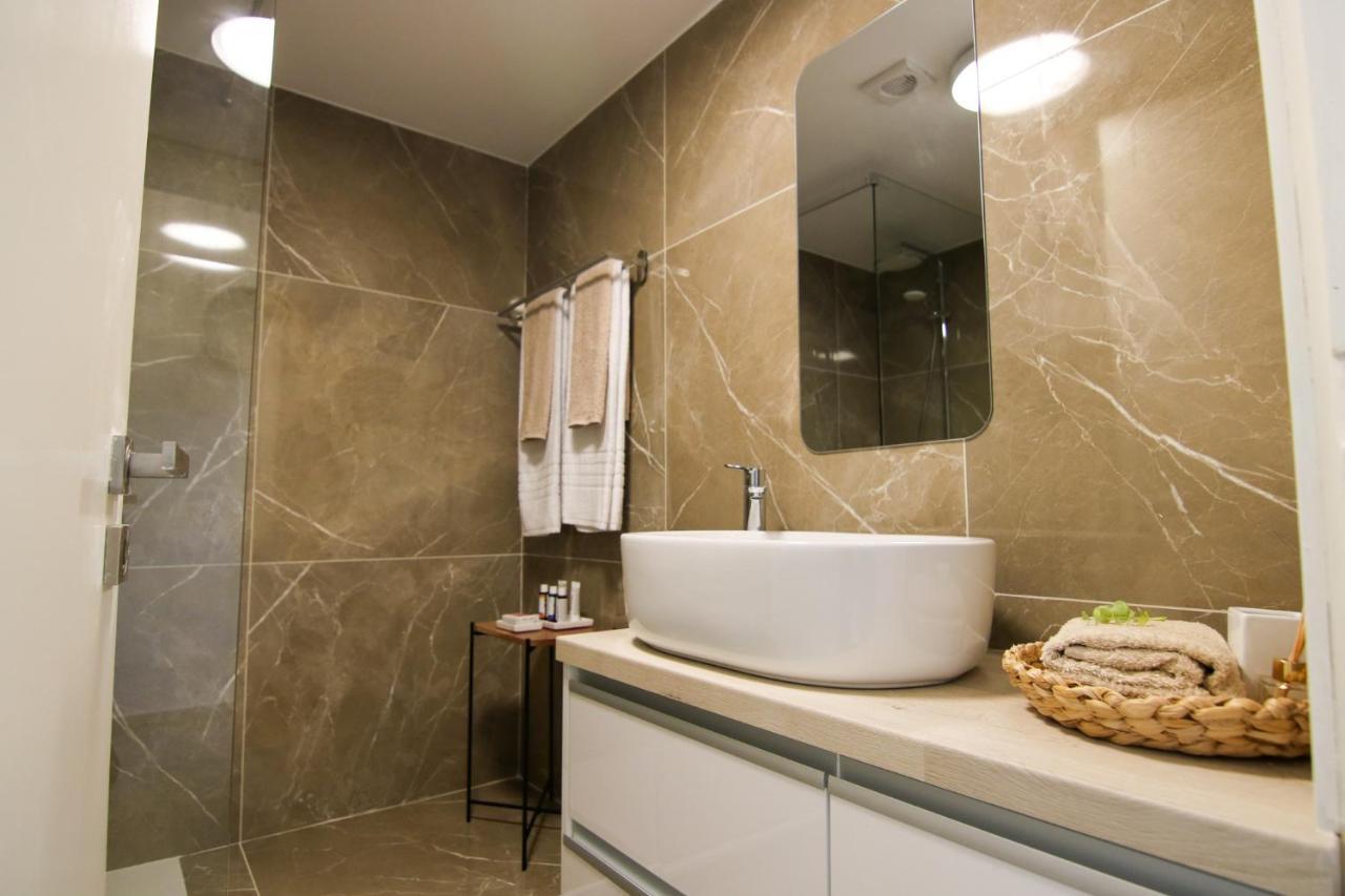 Phaedrus Living: Seaside Luxury Flat Limnaria 152 Apartament